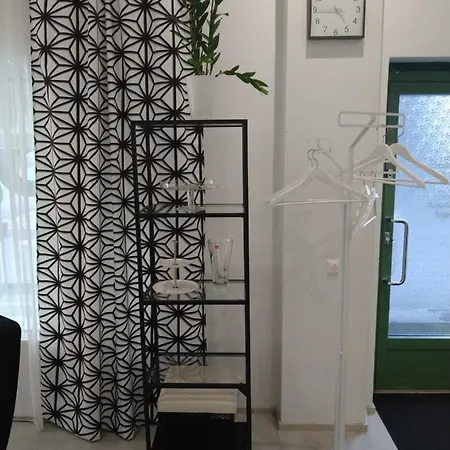 Satama Apartman *